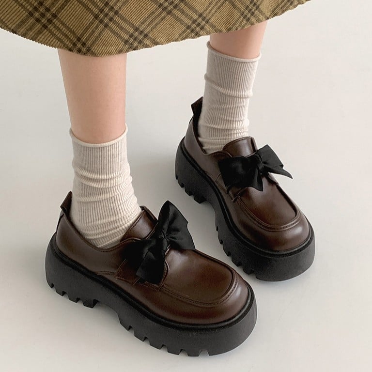 Pantofi mici din piele cu talpă groasă și fundă neagră pentru femei, toamnă nouă 2025, cu fustă, pantofi Mary Jane versatili cu velcro