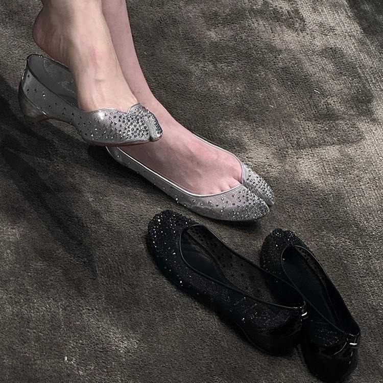 Gao Ding 2025 új CL piros cipő M6-os illesztésű Margiela tabi alsóorrú cipő piros kis bőr cipő juh- és disznóláb cipő