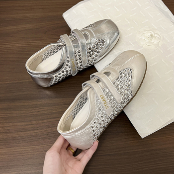 Korėjietiško stiliaus, kalnų krištolinio tinklelio laisvalaikio bateliai moterims, 2025 m. nauji, „Velcro“ stiliaus treniruočių bateliai, lengvi ir patogūs viršutiniai sportiniai bateliai.