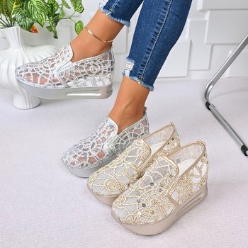 Vasaros nauji laisvalaikio batai, pleišto formos kulnas, storapadis, užsegami batai, tinklelis, kvėpuojantys, blizgučiai, eksportuojami dideliais dydžiais, tinklelio moteriški batai