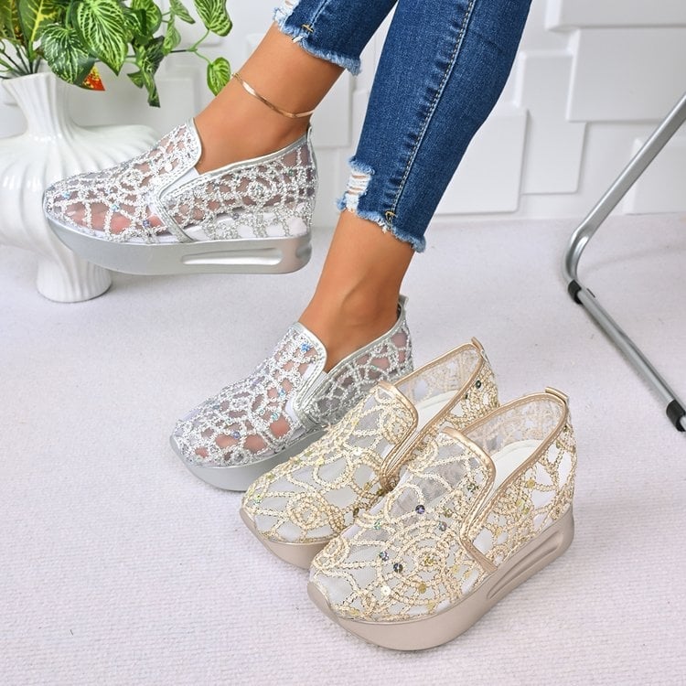 Vasaros nauji laisvalaikio batai, pleišto formos kulnas, storapadis, užsegami batai, tinklelis, kvėpuojantys, blizgučiai, eksportuojami dideliais dydžiais, tinklelio moteriški batai