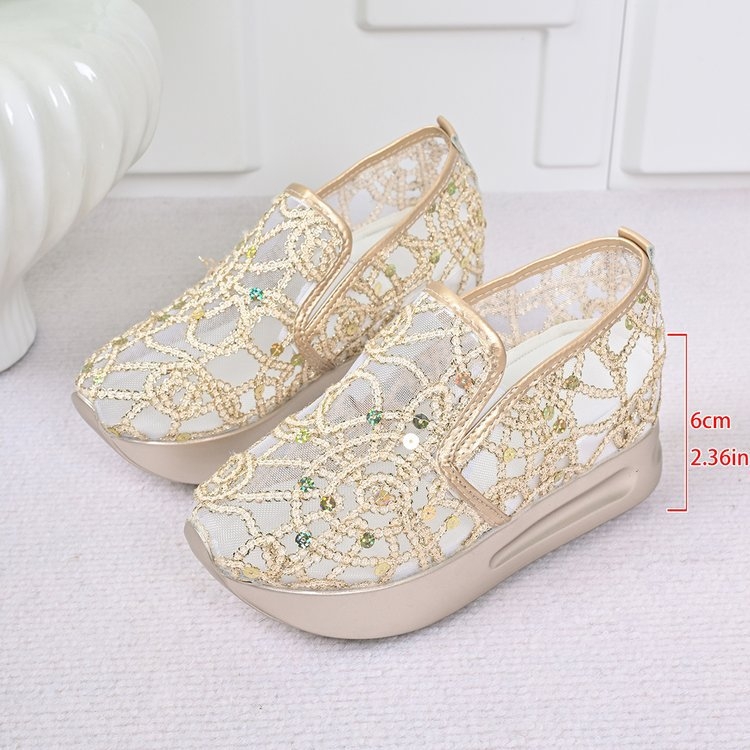 Vasaros nauji laisvalaikio batai, pleišto formos kulnas, storapadis, užsegami batai, tinklelis, kvėpuojantys, blizgučiai, eksportuojami dideliais dydžiais, tinklelio moteriški batai