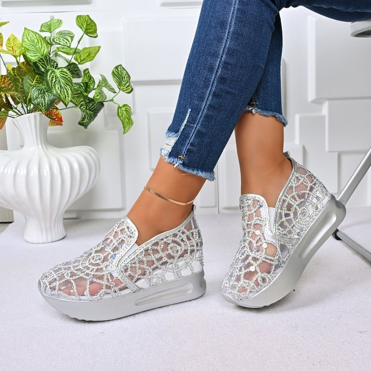 Vasaros nauji laisvalaikio batai, pleišto formos kulnas, storapadis, užsegami batai, tinklelis, kvėpuojantys, blizgučiai, eksportuojami dideliais dydžiais, tinklelio moteriški batai