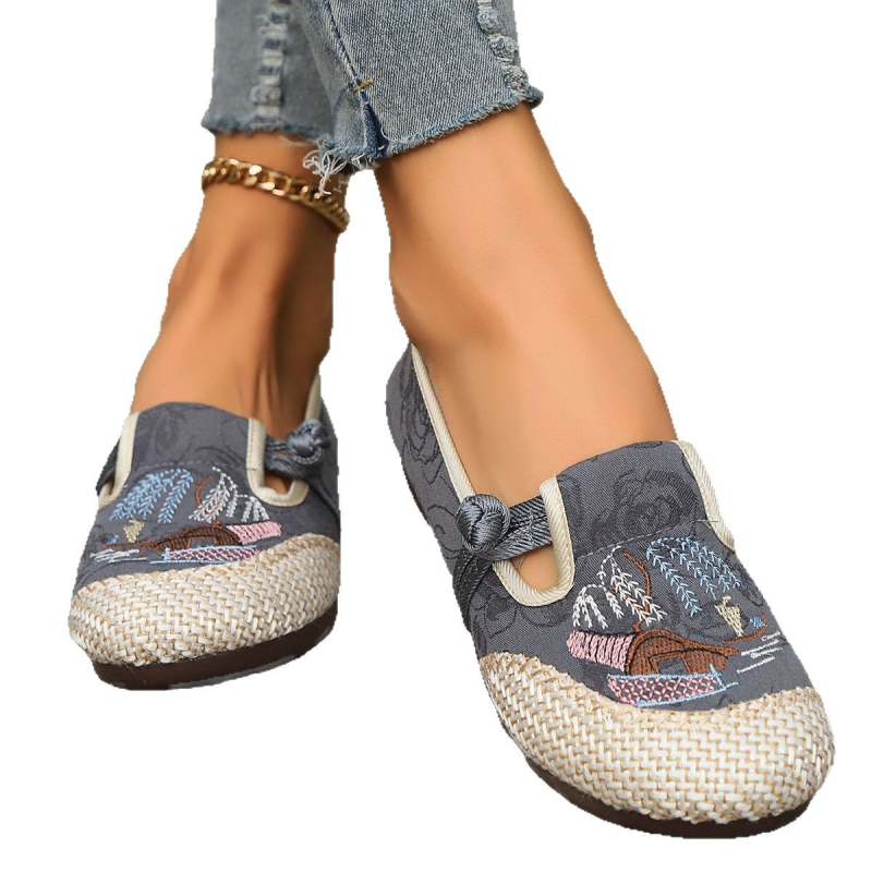 2024 Tavaszi és őszi új, régi pekingi szövetcipők, női egyszínű cipők, új kínai etnikai stílusú hímzett cipők, puha talpú, kockás mintás anyacipők