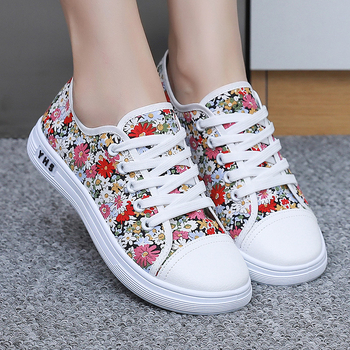 2025 m. pavasario ir vasaros nauji drobiniai moteriški batai, kvėpuojantys madingi sportiniai ir laisvalaikio batai, universalūs plokščiapadžiai studentų medžiaginiai batai moterims