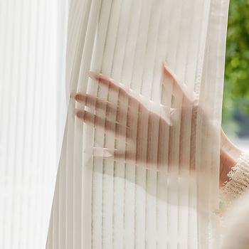 Tarpvalstybinė užsienio prekyba Venecijos siūlų užuolaida Marlės užuolaida Velcro juosta be perforacijos Savaime limpanti skaidri pralaidi trumpa marlės užuolaida