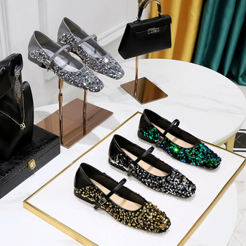 792-8 Koreai divatos lapos sarkú cipők tavaszi és őszi, sekély szájú, kis szögletes fejű, csillogó flitterekkel ellátott, lapos sarkú női cipők