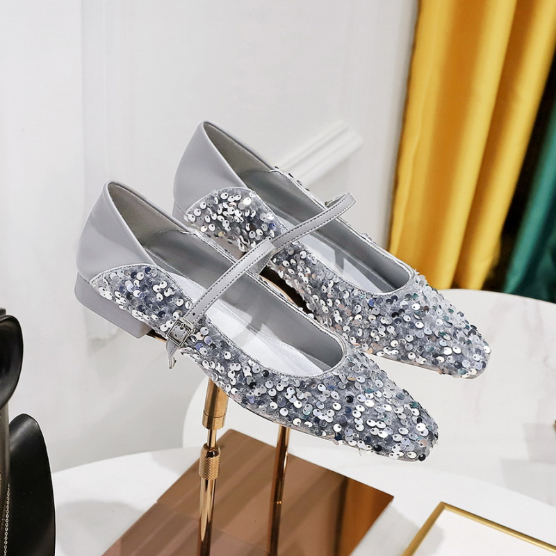 792-8 Koreai divatos lapos sarkú cipők tavaszi és őszi, sekély szájú, kis szögletes fejű, csillogó flitterekkel ellátott, lapos sarkú női cipők