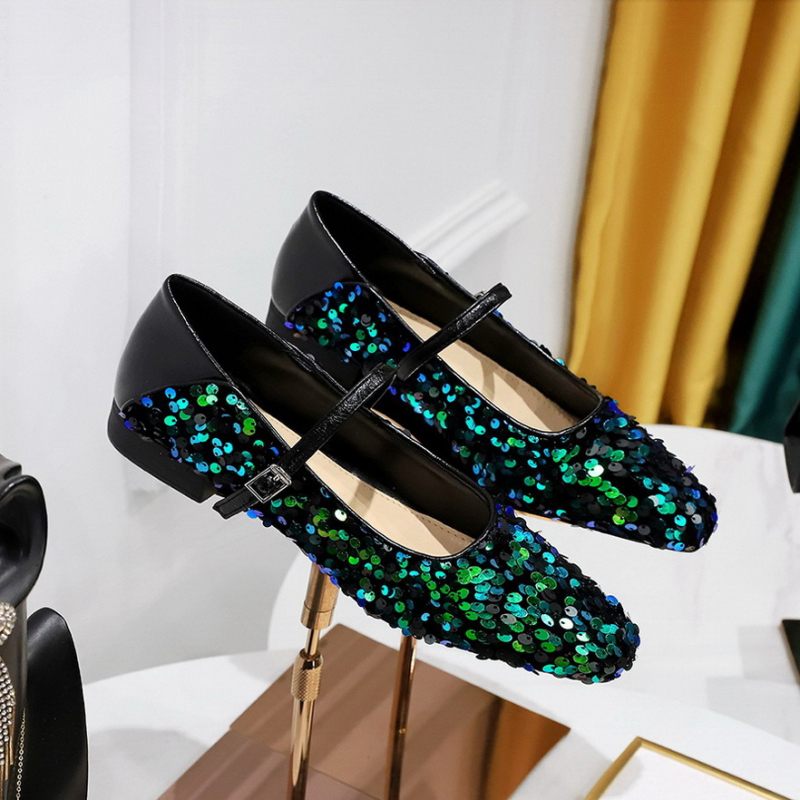 792-8 Koreai divatos lapos sarkú cipők tavaszi és őszi, sekély szájú, kis szögletes fejű, csillogó flitterekkel ellátott, lapos sarkú női cipők