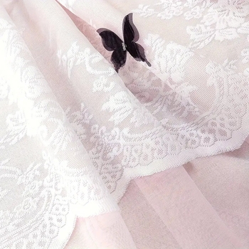 2025 m. sprogimai. Nauji tarpvalstybiniai dvigubo sluoksnio trumpi užuolaidiniai europietiški langai. Šiaurės šalių pertvarų gatavi gaminiai.