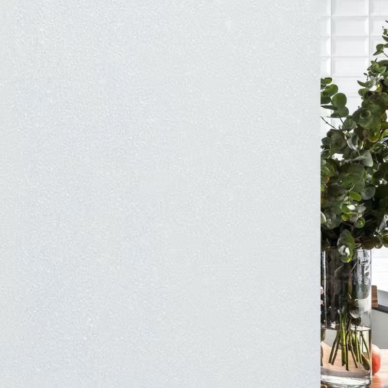 Isekleepuvad mattklaasist kleebised kontorisse, vannituppa, piilumiskindlasse tualetti, läbipaistvasse läbipaistmatusse klaaskile, hulgimüük