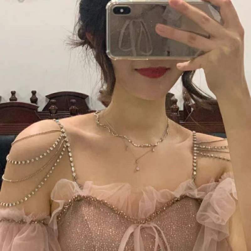 Pārrobežu sprādzienu kleitu aksesuāri temperaments līgavas kāzu rhinestones plecu ķēde Eiropas un Amerikas daudzslāņu bikšturu ķēdes plecu rotājumi vairumtirdzniecībā