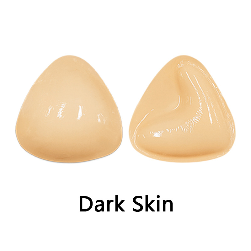 Kahepoolsed kleepuvad kolmnurksed rinnahoidjapadjad väikesele rinnale, nähtamatud V-kujulised paksendatud sisetükid, isekleepuvad käsnrinnahoidjapadjad