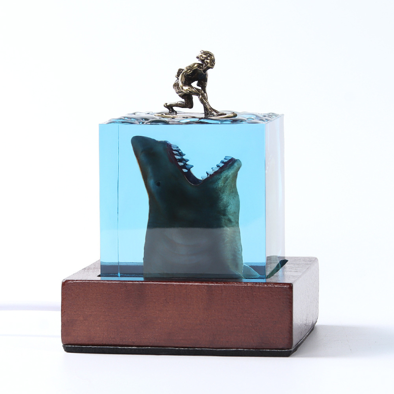 Vanjska trgovina Marine Shark Surfer Micro Landscape Night Light Ukrasi Kristal Epoksidna Smola Obrti Moderni Kreativni