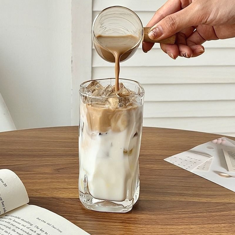 Netaisyklingo pasukimo puodelio stiliaus buitinis ledinis amerikietiškas kavos puodelis „Latte“ puodelis stiklinis vandens puodelis interneto įžymybių gėrimų puodelių didmeninė prekyba