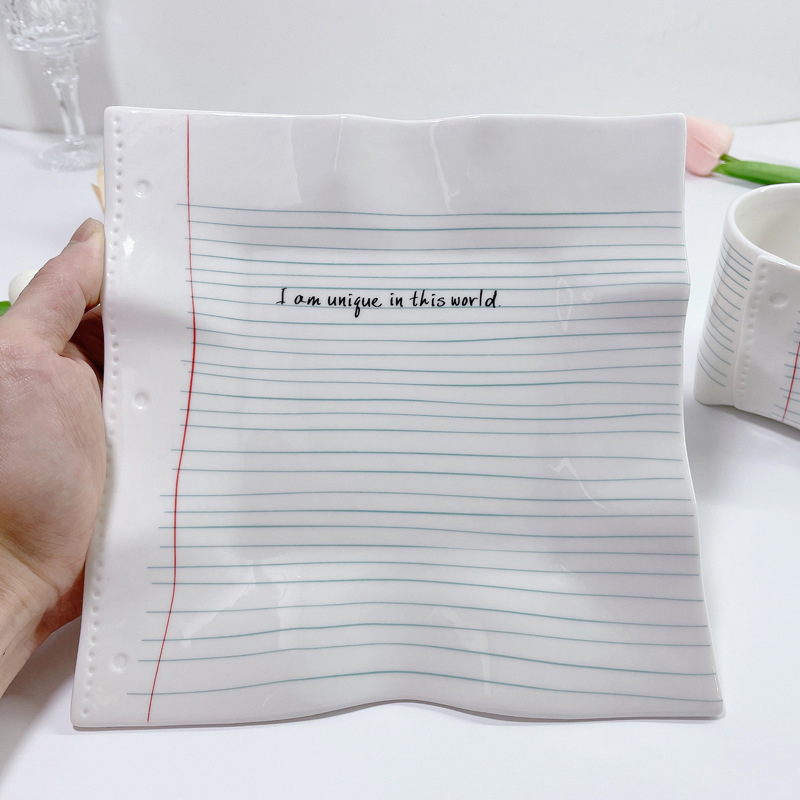 Ebakorrapärane retro keraamiline taldrik, käsitsi sõtkumiseks mõeldud inglise joogivesi, kõrge värviväärtusega piimakann, hommikusöögi loominguline veekruus