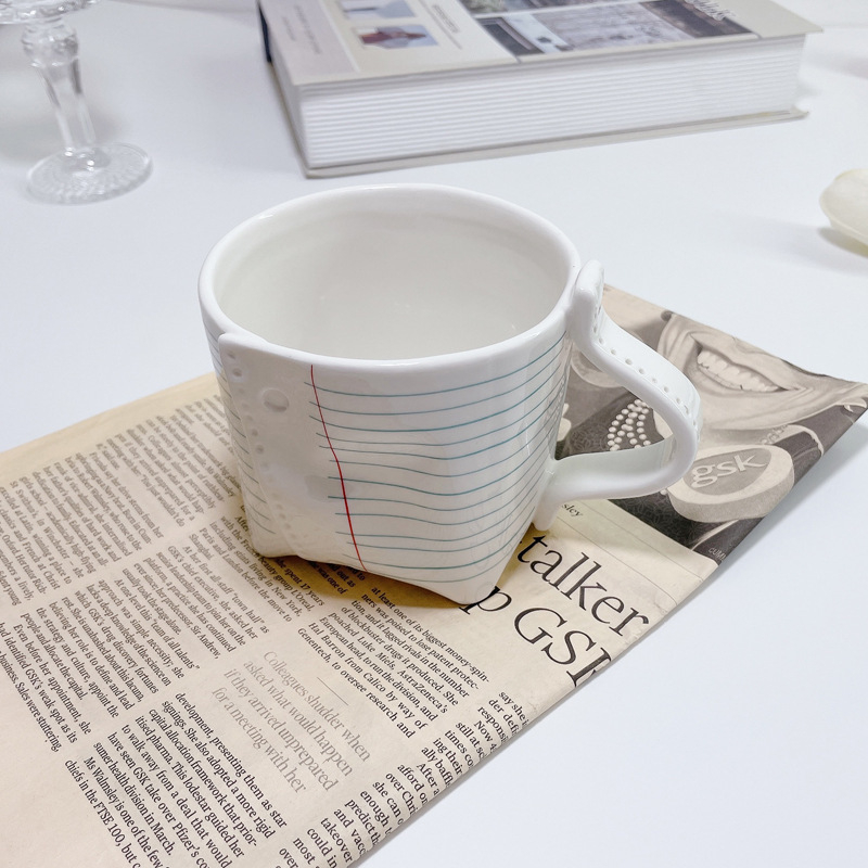 Ebakorrapärane retro keraamiline taldrik, käsitsi sõtkumiseks mõeldud inglise joogivesi, kõrge värviväärtusega piimakann, hommikusöögi loominguline veekruus