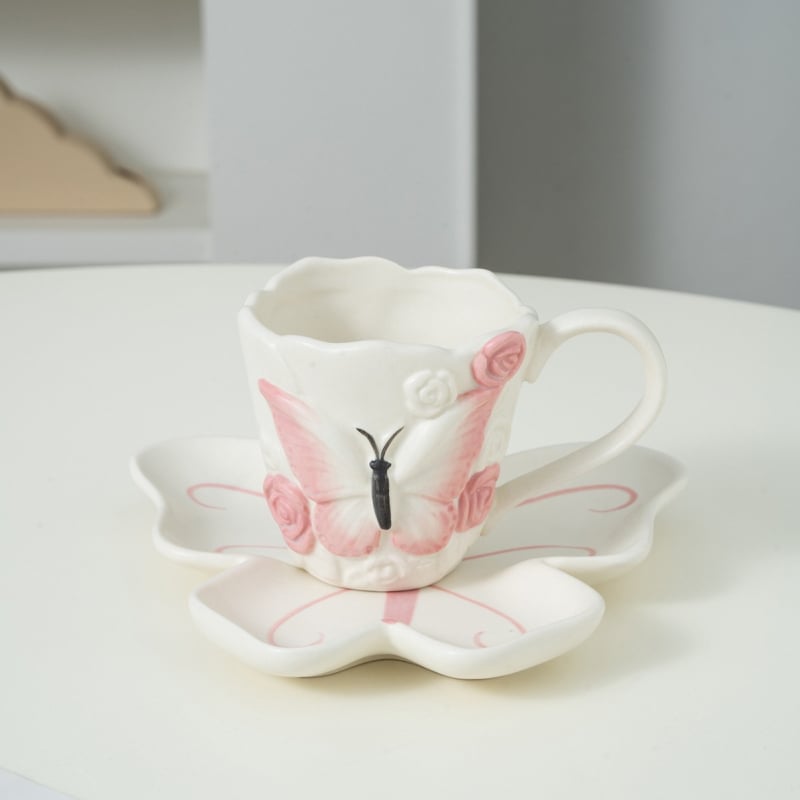 „Ins Style“ naujo stiliaus interneto įžymybių aukštos spalvos vertė, kūrybingas rankomis minkytas, rankomis dažytas drugelis, buitinis keraminis kavos puodelis, lėkštutė, vandens puodelis