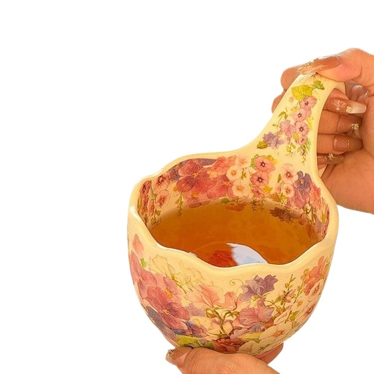 Keraamiline kruus, lusikaga tass, hommikusöögitass, kaerahelbekauss, soojendatud piimaõie kohvitass, söögikauss