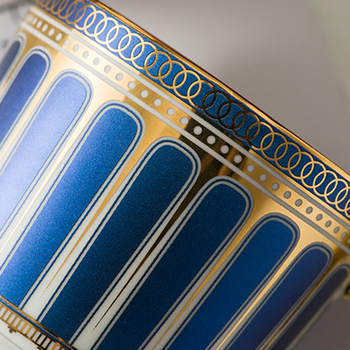 Rooma pühade kondiportselanist kohvitass ja alustass, Põhjamaade stiilis kohvitassi ja alustassi komplekt, Briti pärastlõunalilleline teetass koju