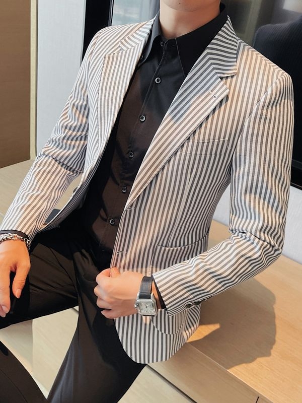 Piiriülene väliskaubandus, hulgimüük, uus meeste kvaliteetne pikkade varrukatega ülikond, kitsas lõige, kena triibuline ülikonnapintsak, ühekordne lääneosa