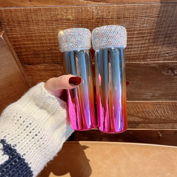 Värviline mini termoskruus, kõrge värviväärtusega roostevabast terasest teemanttaskuga, internetikuulsuste õpilaste kaasaskantav vikerkaarekruus