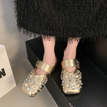 2025 m. naujo stiliaus „Baotou“ šlepetės, moteriškas apranga, pavasario ir vasaros madingi plokščiapadžiai bateliai su cirkonio perlų kvadratine galvute, moteriški batai