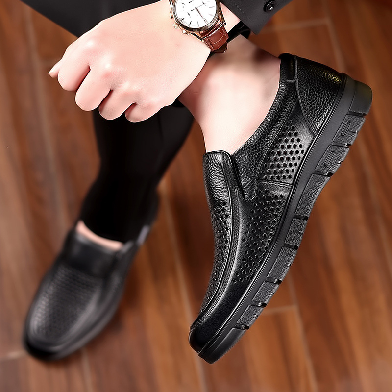 Sandale din piele transfrontaliere, vară, stil nou, pedale respirabile cu goluri, pantofi de afaceri casual pentru bărbați, talpă moale, antiderapantă, pantofi de tată de vârstă mijlocie