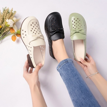 Μαλακές Δερμάτινες Παντόφλες Γυναικεία Καλοκαιρινά Ρούχα Μοντέρνα Σανδάλια και Παντόφλες με Χοντρό Τακούνι, Μαλακό Κάτω μέρος, Αναπνέοντα Ρετρό Παπούτσια με Κούφιες Τρύπες