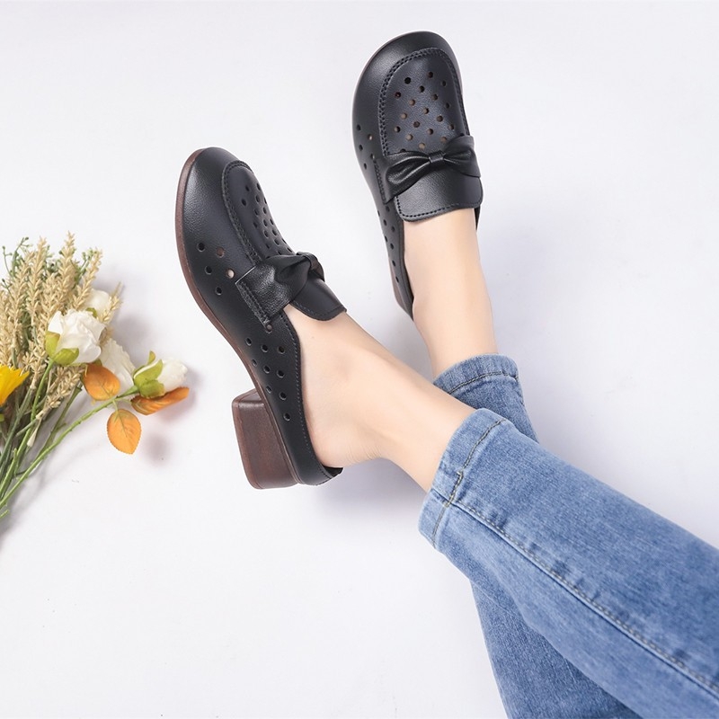 Puha bőr papucsok női nyári felsőruházat divatos vastag sarkú szandálok és papucsok puha talpú lélegző retró üreges lyukú cipők