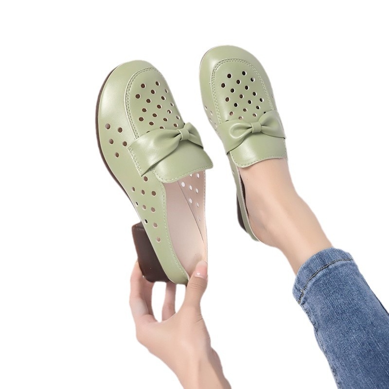Puha bőr papucsok női nyári felsőruházat divatos vastag sarkú szandálok és papucsok puha talpú lélegző retró üreges lyukú cipők