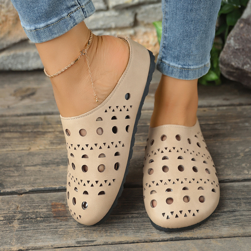 Nyári új vastagtalpú papucsok, külkereskedelmi nagyméretű, határokon átnyúló Baotou üreges lyukú cipők, divatos Birkenstock szandálok külső viseletre