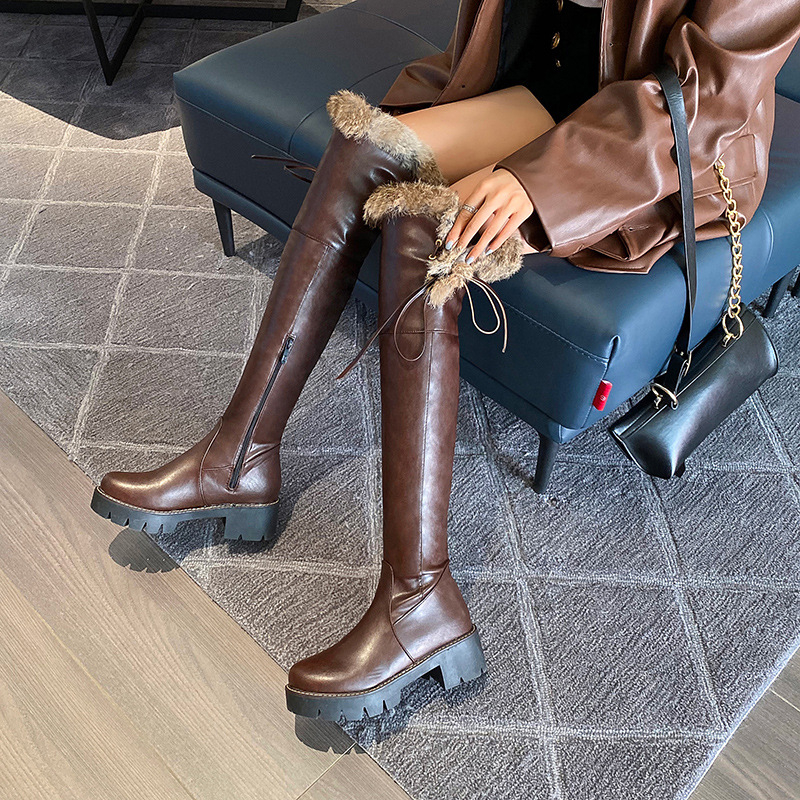 Kínai Külkereskedelmi Motoros Csizma Térdig Érő Csizma 33 Pamut Cipő Vastag Szőrme Gallérral Új Hócipő 43 Mao Li Négyzetes Sarkú Gumi Csizma