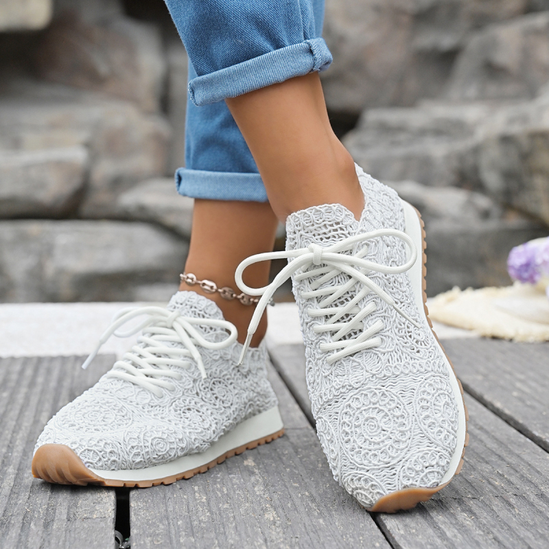 Európai és amerikai export nagy méretű 2025 tavaszi új tiszta színű hálós sport- és szabadidős női cipők sekély szájú lapos talpú kerek orrú határokon átnyúló