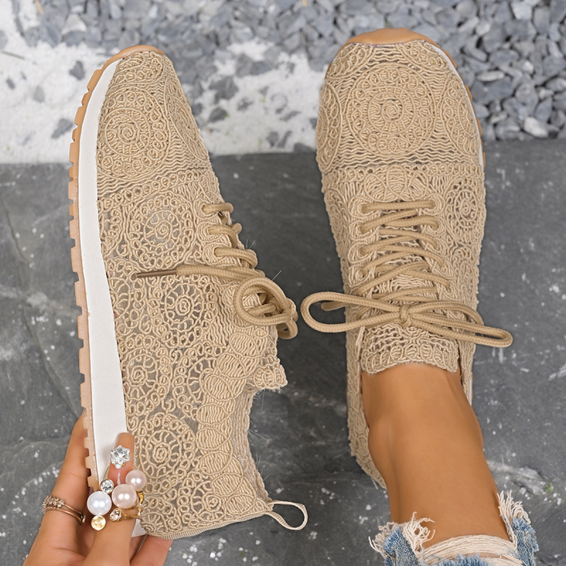 Európai és amerikai export nagy méretű 2025 tavaszi új tiszta színű hálós sport- és szabadidős női cipők sekély szájú lapos talpú kerek orrú határokon átnyúló