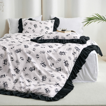 Tarpvalstybinės užsienio prekybos namų tekstilė „Amazon“ cheminio pluošto gėlių juodų raukinių antklodės užvalkalų trijų dalių komplektas