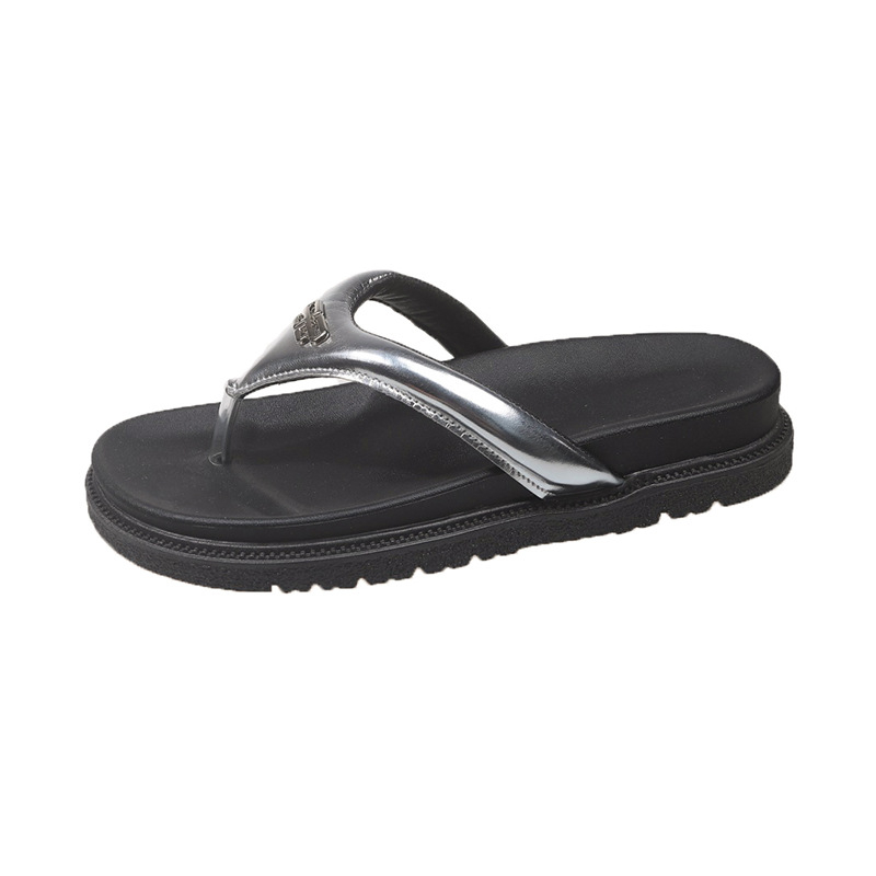 Vastagtalpú papucsok nőknek 2025 nyár új, határokon átnyúló, római strandcipők nagykereskedelemben, külső ruházat, fém díszítés