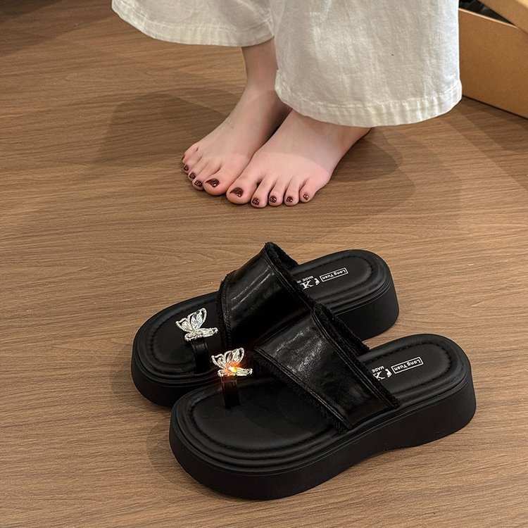 Vastag talpú, platformtalpú, tangaorrú női papucsok 2025-ös nyárra, új koreai stílusú, hétköznapi, lapos talpú papucsok