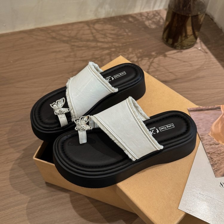 Vastag talpú, platformtalpú, tangaorrú női papucsok 2025-ös nyárra, új koreai stílusú, hétköznapi, lapos talpú papucsok