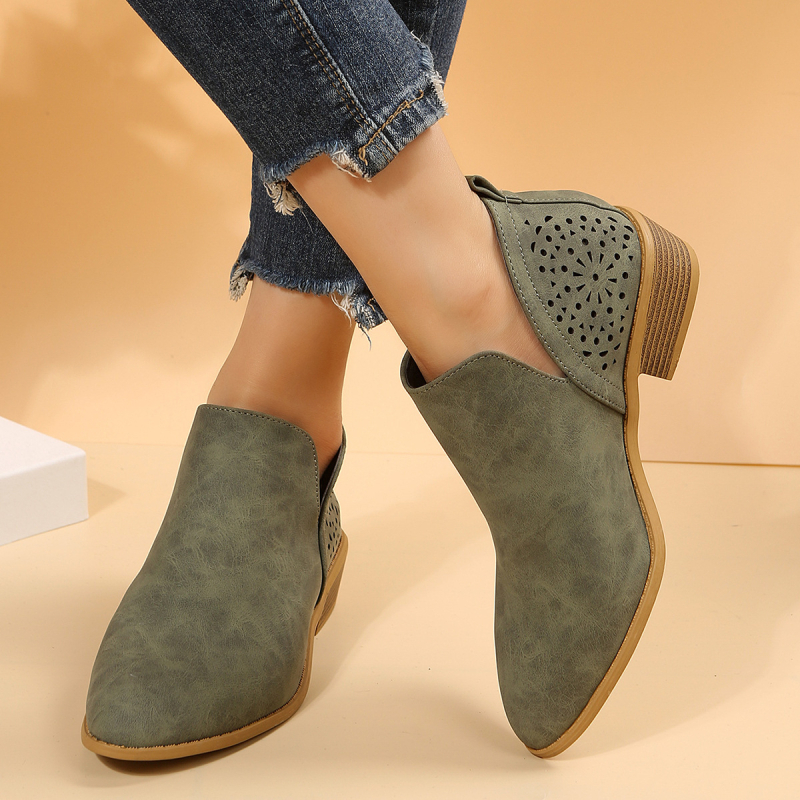 Europos ir Jungtinių Valstijų užsienio prekybos plius dydžio tuščiaviduriai trumpi batai 2025 keturių sezonų Martino smailiomis rankovėmis su moteriškų viengubų batų gamintojais didmeninė prekyba