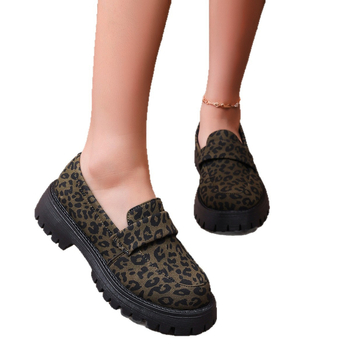 Határokon átnyúló export nagy méretű női mokaszinok 2025 új őszi és téli fekete bebújós vastag sarkú brit stílusú kis bőrcipők