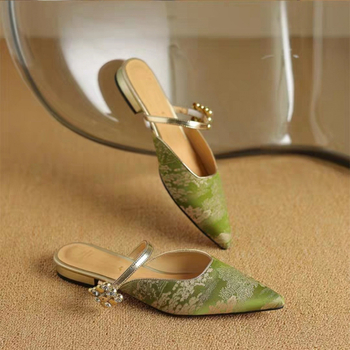 Naujos kiniško stiliaus žakardo, kalnų krištolinės, žemakulnės šlepetės moterims, vasarinės, naujos, stilingos, storakulnės, smailios nosies, basutės su tingiu padu