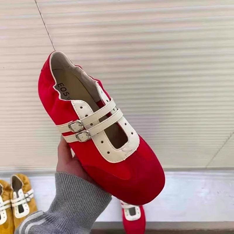 2025-ös divatos új stílusú, kétsoros, üreges, matt, német edzőcipők nőknek, retró színű, lapos sportcipők