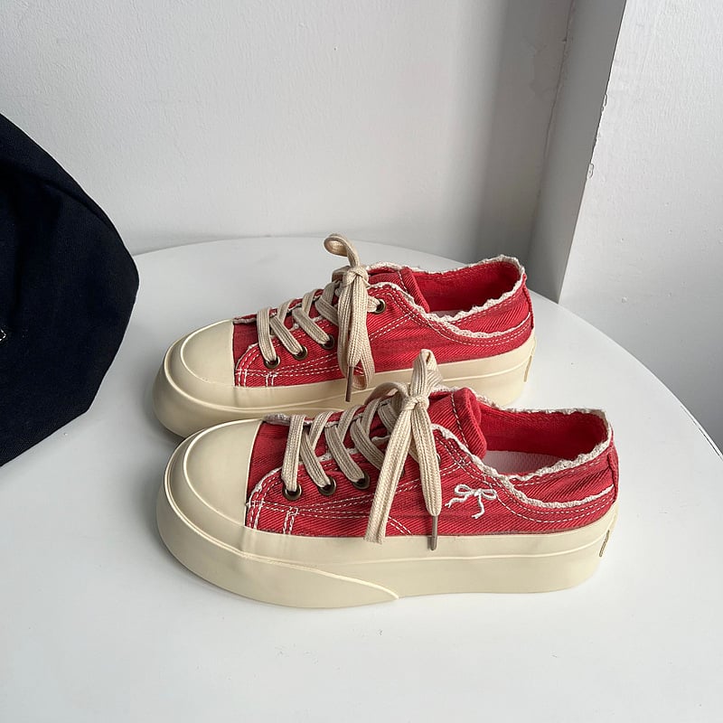 Pantofi sport din pânză albastră denim pentru femei, cu două uzuri, vara 2025, pantofi versatile de nișă, respirabili, adidași cu slip-on, jumătate de drag