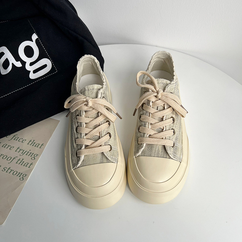 Pantofi sport din pânză albastră denim pentru femei, cu două uzuri, vara 2025, pantofi versatile de nișă, respirabili, adidași cu slip-on, jumătate de drag