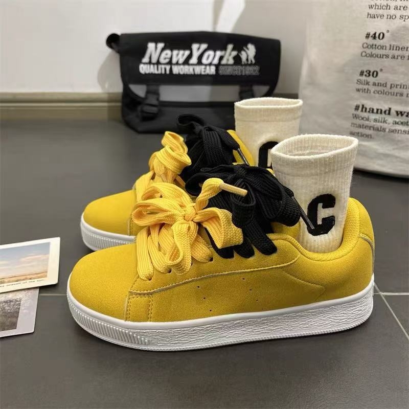 2024-es nyári új sikkes vastag talpú diákcipő, megnövelt talppal, szerelmesek kenyércipője, sport- és hétköznapi gördeszkás cipők