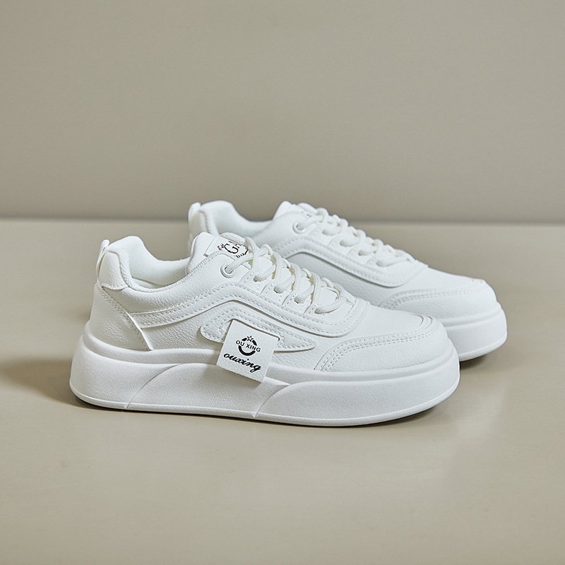 2025 tavaszi fehér cipők új K-stílusú felsők női diáklány vastag talpú, magasító sportcipők alkalmi utcai lövészet Sh502