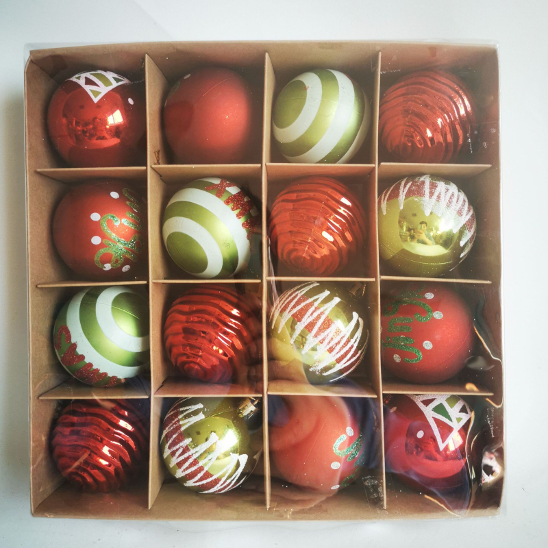 Kalėdiniai 6 cm 16 vnt. rankomis dažyti kalėdiniai kamuoliukai, tarpvalstybiniai nauji kalėdiniai eglutės prekybos centro šventinės atmosferos papuošimai