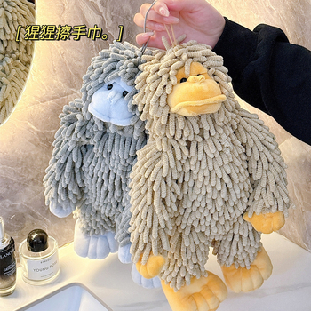 Miela trimatė šenilinė lėlė, rankinis, virtuvė, vonios kambarys, itin sugerianti nosinė, pakabinamas rankšluostis, rankšluostis