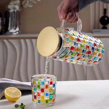 Šalto vandens butelis stiklinis, atsparus aukštai temperatūrai, didelės spalvos pakuotė šalto balto atviro vandens didelės talpos arbatos butelis šaldytuve buitinis vanduo puodelis